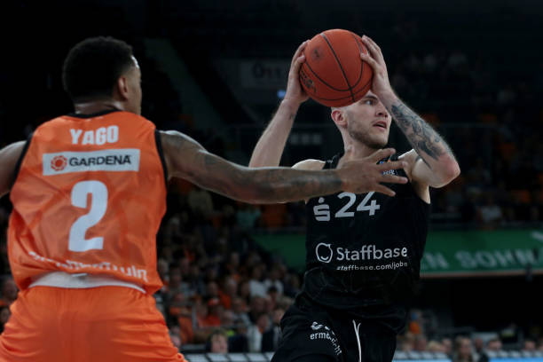 在当今足球 在当今足球