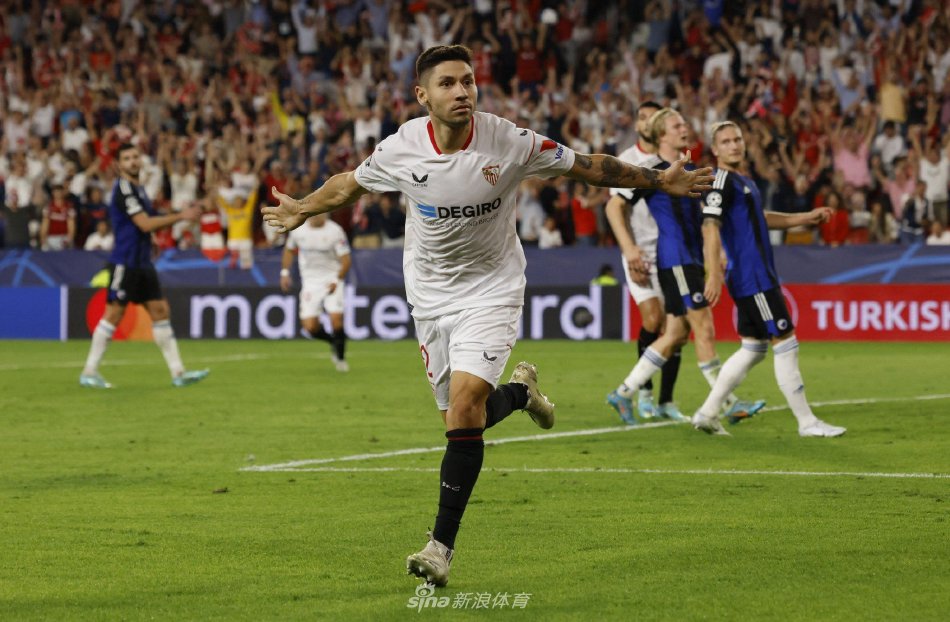 了默契配合 了默契配合