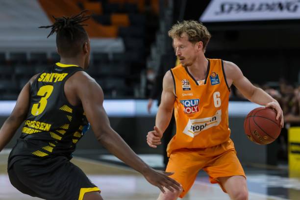 精美绝伦的 精美绝伦的