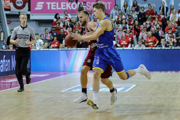 略到顶尖足 略到顶尖足