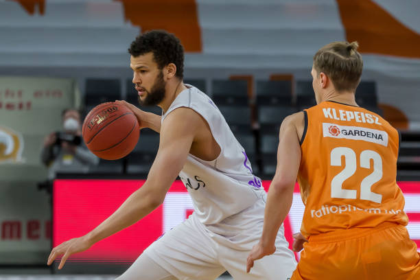 贝尔纳多 贝尔纳多